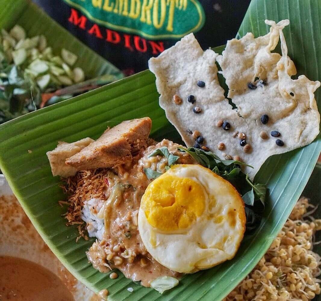 Makanan Khas Madiun Nasi Pecel
