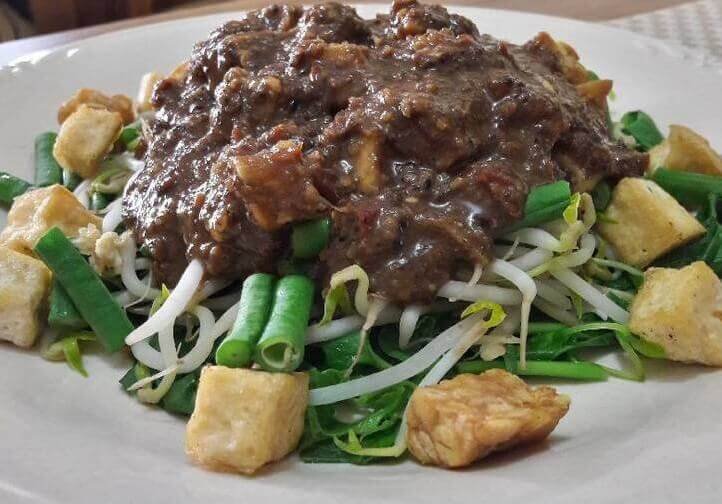Makanan Khas Madiun Rujak Petis